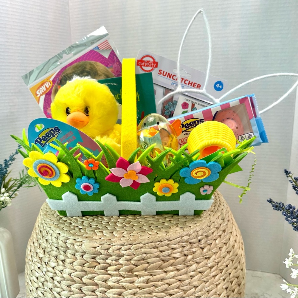 SOLD! Adorable Felt Easter Basket